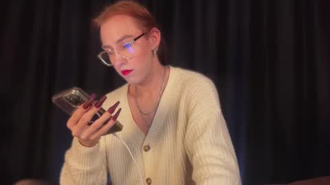 avril_pearly_ online show from February 2025 11:15:01 PM