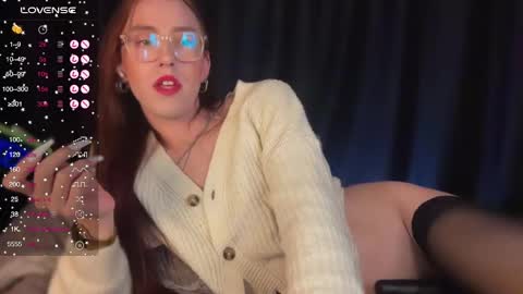 avril_pearly_ online show from February 2025 10:43:02 PM