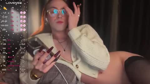 avril_pearly_ online show from February 2025 12:49:02 AM