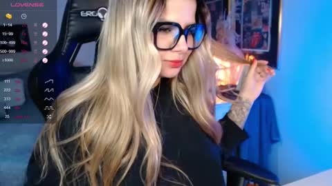 Avrill Morgan online show from February 2025 10:04:02 PM