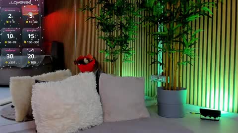 AVRILL CYRUX online show from January 2025 02:56:02 PM