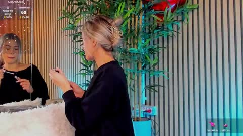 AVRILL CYRUX online show from February 2025 07:34:01 AM