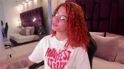 Snapshot of avrilwayne chatting on December 2025 11:26:02 AM Avril online show from December 2025 11:26:02 AM