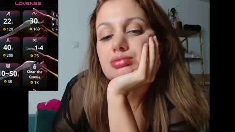 Avrora online show from September 2025 06:29:02 PM