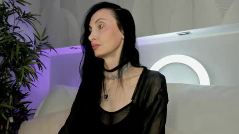 Avrora online show from May 2026 02:19:01 AM
