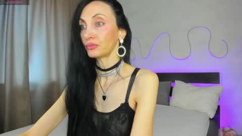Snapshot of avrora_mars chatting on May 2026 01:25:02 AM Avrora online show from May 2026 01:25:02 AM