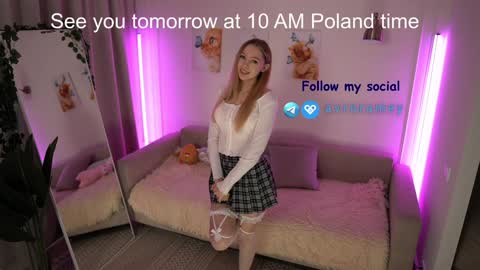 Avrora online show from December 2024 06:09:01 PM