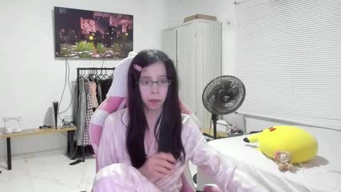 Snapshot of awa_katy chatting on February 2025 02:44:02 AM katy online show from February 2025 02:44:02 AM