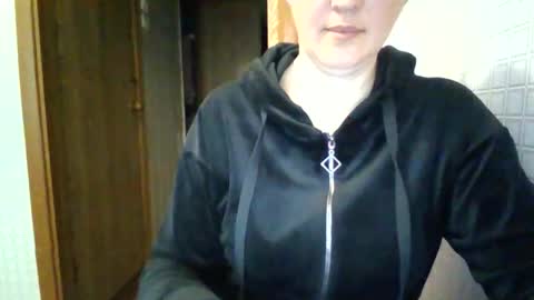 Snapshot of awesomeladyy chatting on May 2026 09:17:01 AM awesomeladyy online show from May 2026 09:17:01 AM
