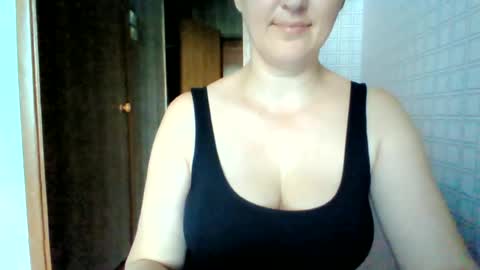 awesomeladyy online show from June 2026 07:39:01 AM