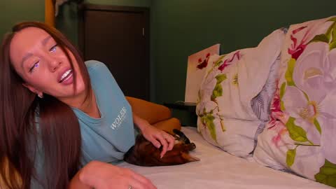 Awgustina online show from January 2025 01:47:01 PM