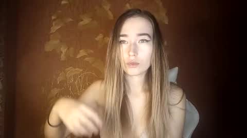 Awora Wolf online show from November 2025 09:59:02 PM