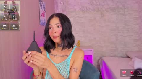 Axara online show from November 2025 07:57:02 PM