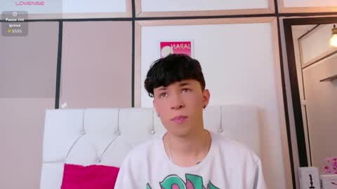 Axel Evanss online show from April 2026 01:05:01 PM