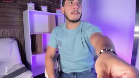 axel_grey_ online show from October 2025 12:15:02 PM