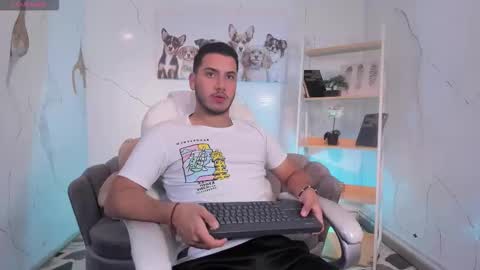 axel_grey_ online show from November 2025 12:29:02 PM