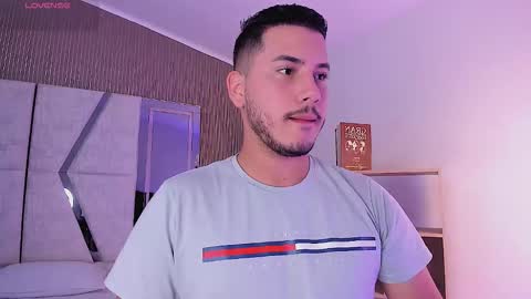 axel_grey_ online show from January 2026 12:43:01 PM