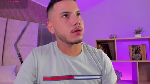 axel_grey_ online show from April 2026 12:44:02 PM