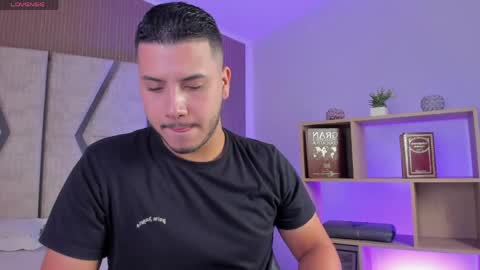 axel_grey_ online show from April 2026 12:39:01 PM