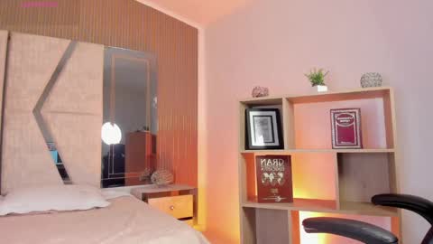 axel_grey_ online show from April 2026 12:36:02 PM