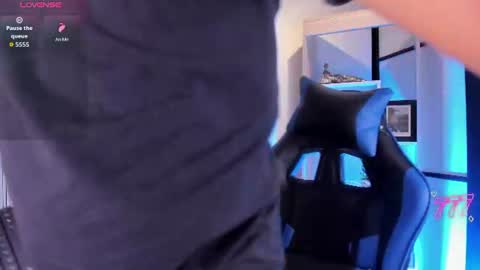 axel_grey_ online show from July 2026 05:25:02 AM