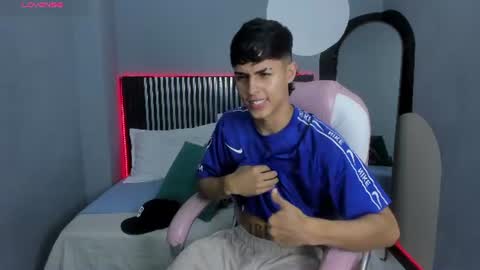 Snapshot of axel_mendoza_ chatting on June 2026 08:24:02 PM A X E L online show from June 2026 08:24:02 PM