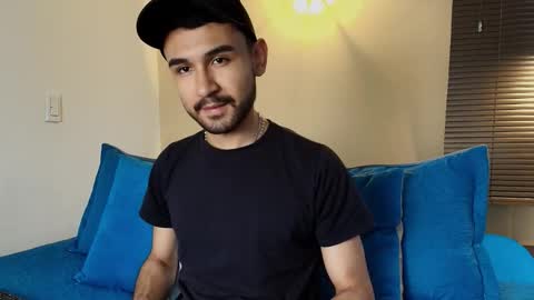 Axel Moon online show from October 2025 07:03:02 PM