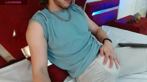 Snapshot of axel_porn_ chatting on May 2026 12:40:02 AM Axel online show from May 2026 12:40:02 AM