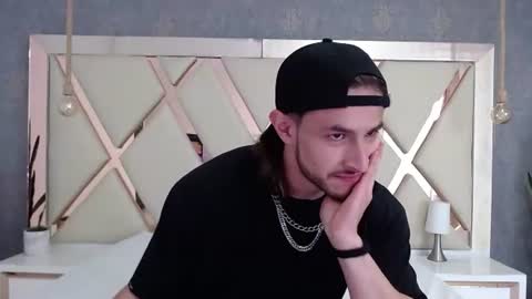 Axel  online show from July 2026 12:26:02 AM