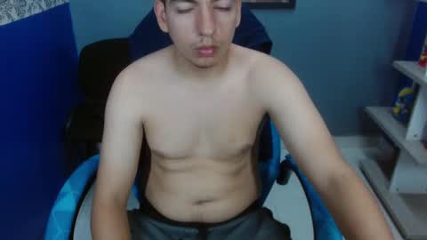 axel_stones_ online show from November 2025 02:08:01 PM