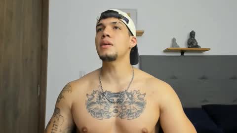 INDEPENDENT MODEL  online show from October 2025 07:37:01 PM