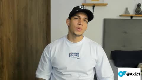 INDEPENDENT MODEL  online show from December 2025 08:29:01 PM