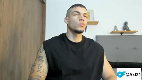 INDEPENDENT MODEL  online show from May 2026 11:23:02 PM