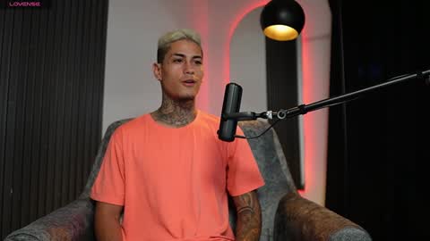 Agustin online show from December 2024 11:40:01 PM