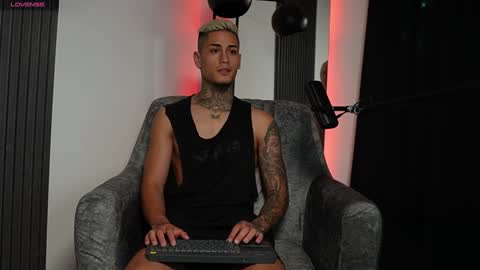 Agustin online show from December 2024 12:01:01 AM