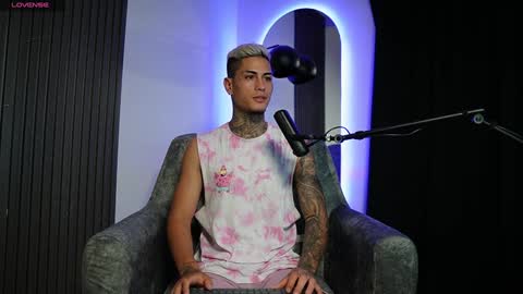 Agustin online show from December 2024 11:14:01 PM