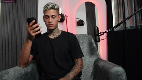 Agustin online show from January 2025 09:51:01 PM