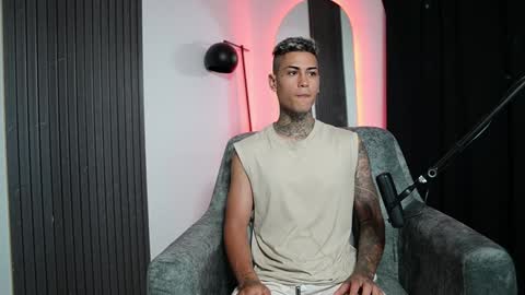 Agustin online show from February 2025 12:40:01 AM