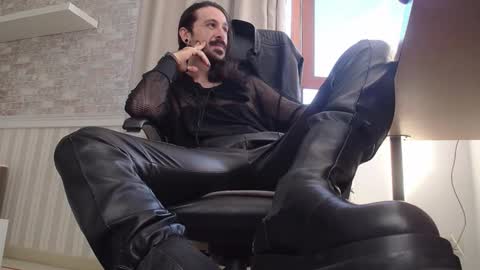 AxelColton online show from October 2025 10:29:01 AM