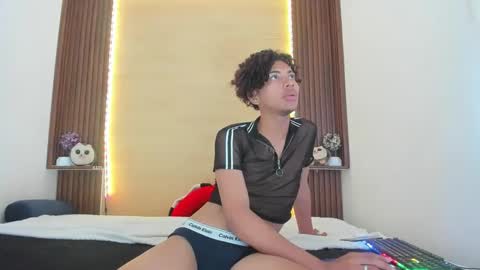 Snapshot of axelfox_ chatting on February 2025 04:44:01 PM axelfox_ online show from February 2025 04:44:01 PM