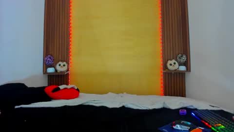 Snapshot of axelfox_ chatting on March 2025 04:10:01 AM axelfox_ online show from March 2025 04:10:01 AM