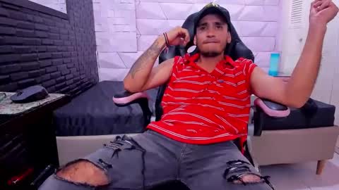 Axell Cross2 online show from February 2025 11:36:02 PM