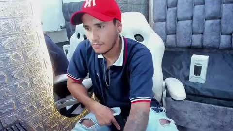 Axell Cross2 online show from February 2025 07:49:01 PM