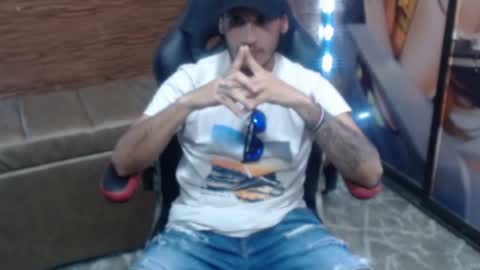 Axell Cross2 online show from February 2025 07:02:02 PM