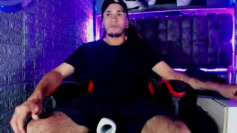 Axell Cross2 online show from May 2026 04:39:02 AM