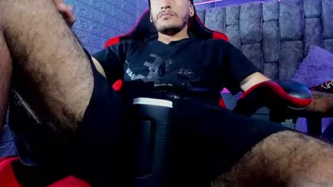 Snapshot of axell_cross2 chatting on July 2026 03:15:01 PM Axell Cross2 online show from July 2026 03:15:01 PM