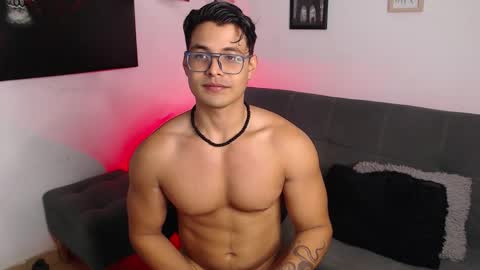 Snapshot of axell_dior chatting on March 2026 09:47:01 AM axell online show from March 2026 09:47:01 AM