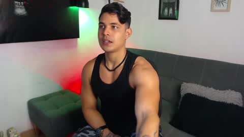 Snapshot of axell_dior chatting on April 2026 05:59:02 PM axell online show from April 2026 05:59:02 PM