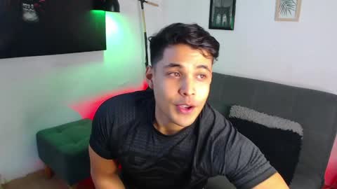 Snapshot of axell_dior chatting on May 2026 02:50:01 AM axell online show from May 2026 02:50:01 AM
