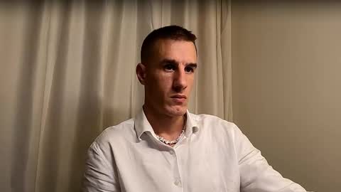 Axl online show from September 2025 05:46:01 PM